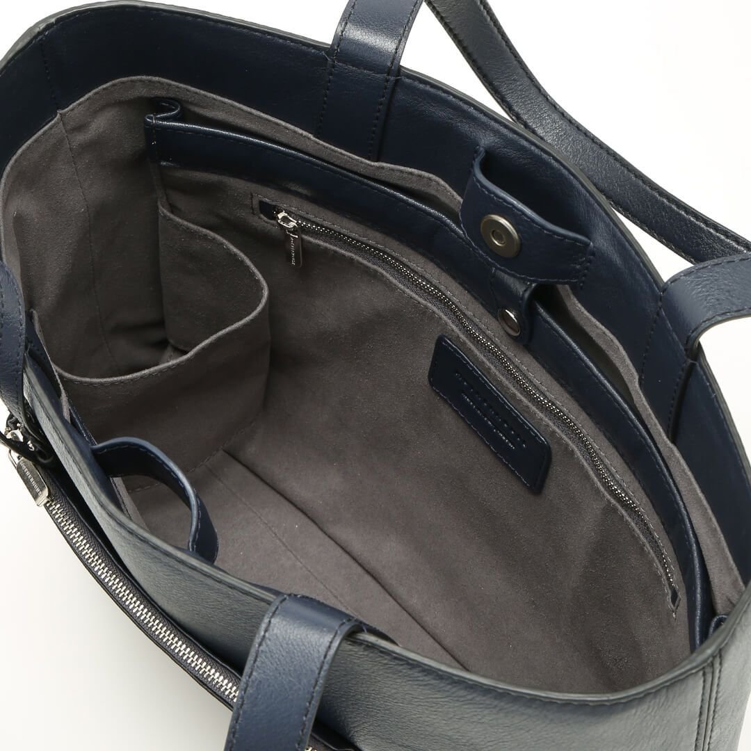 Linear Tote M - Image 13