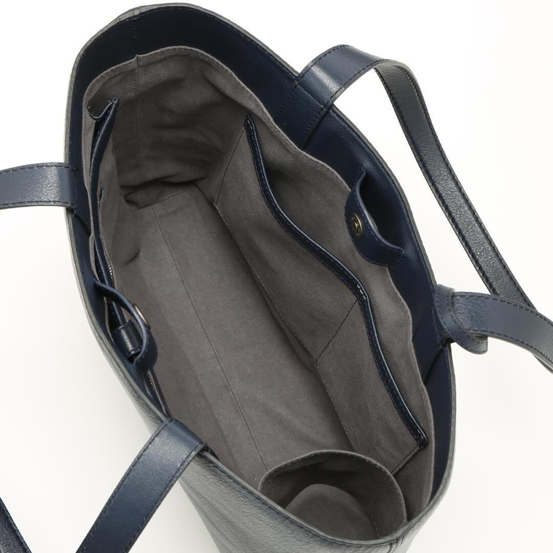 Linear Tote M - Image 14