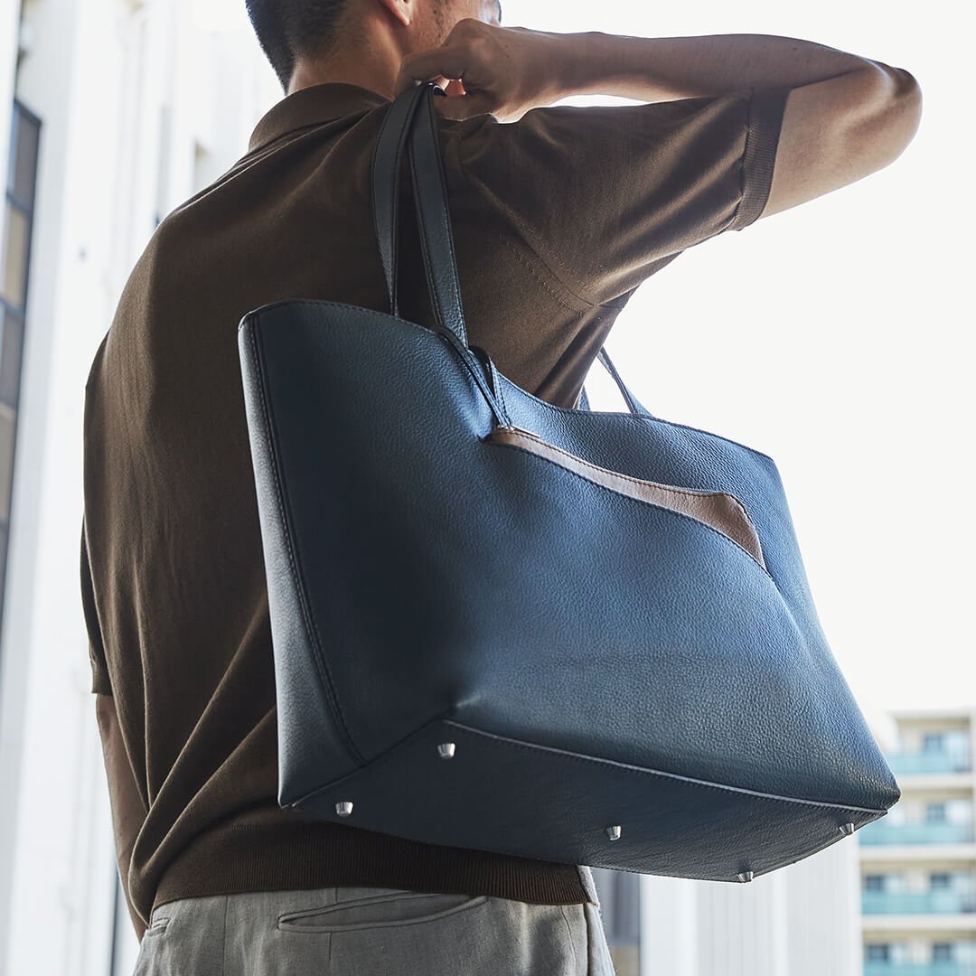 Linear Tote L - Image 7