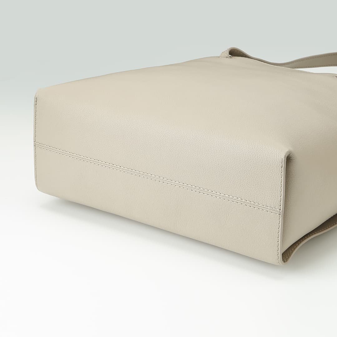 Sou Light Tote - Image 20